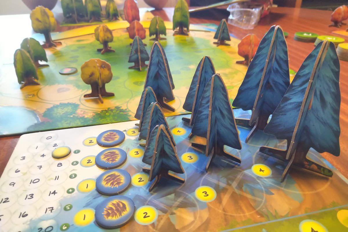 I3Rpg's tweet photo. TREE GAMES 🌴🌳🌲🌱 solid game of photosynthesis from @BlueOrangeGames. Love games with a solid colour palette and that 3d element, board ends up looking really pretty in the last stretch of the game https://t.co/4e0ykyVPTt