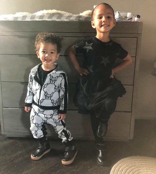 BabyLunaSimone's tweet photo. the cutest duo 🖤 https://t.co/cEfPxtAyuH https://t.co/y5gjqbPOjP