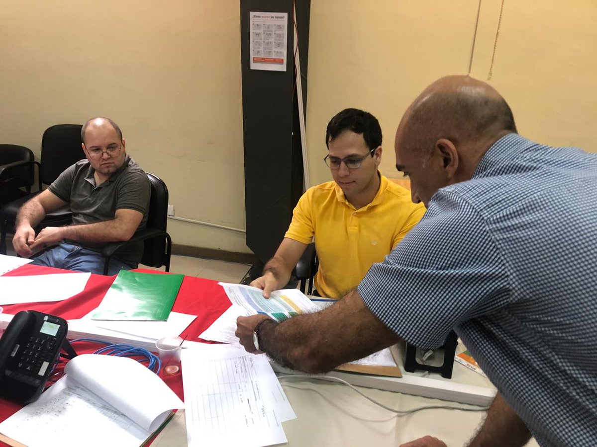 Verifiqué gestión de equipo de trabajo a cargo de atención de línea 154, disponible para consultas en relación a #COVID19 en el país. Comprometidos con la salud de la gente. #EntreTodosNosCuidamos #QuedateEnCasa. <a href="/msaludpy/">Ministerio de Salud</a>