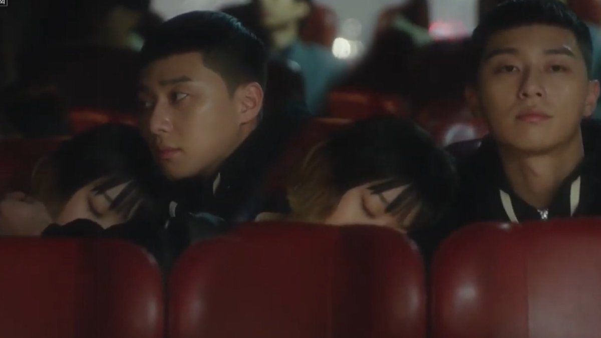 To finish this thread, Sae Ro Yi’s feelings for Yi Seo wasn’t rushed. It grew gradually until it was just right there. His luck, the person he’s thankful to, apologetic to & whom he loves. So SRY better be okay bc he deserves to be happy. To love & be loved.  #ItaewonClass