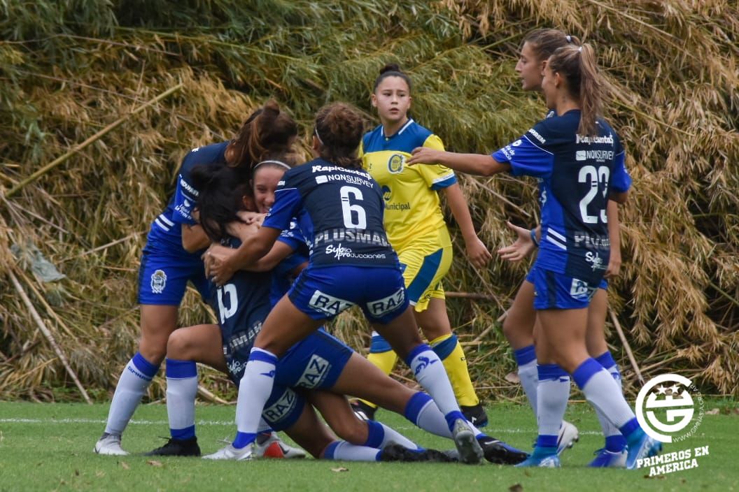 FemeninoCGE's tweet photo. 🐺👊🏼 ¡GANOOOOOO #GIMNASIAAAAAA!

El Lobo derrotó 2-1 a @CARCfemenino como visitante y cerró la fase regular con 28 unidades.

¡Se viene la Zona Campeonato! 🔥

#EnAzulyBlanco https://t.co/eIhcc4eZno