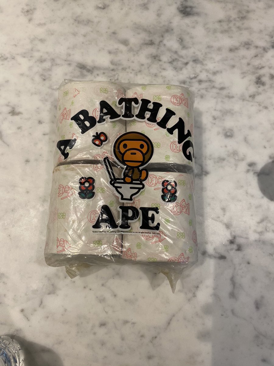 lilyachty's tweet photo. 4 sale.... 500$ #resaler #ds #supreme #bape #grailed 😹😹😹😹 https://t.co/mYMKNW6Iio