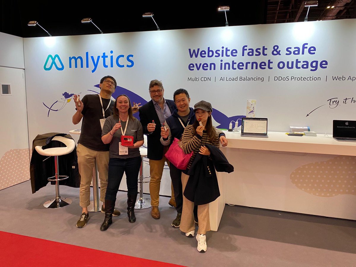 EMEA_Channels's tweet image. Thank you for a great time @CloudExpoEurope !

@mlyticsHQ and @EMEA_Channels equals a great team!

#multicdn #ddosprotection #waf #loadbalancing #teamwork