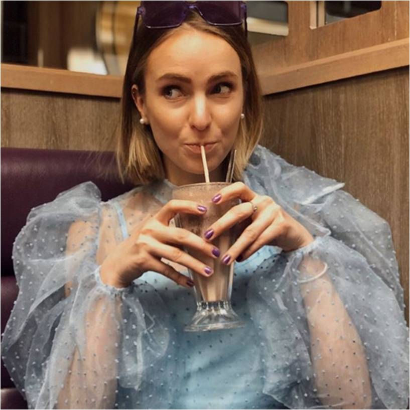 This season we're making a statement - a sculptural, sheer &amp; polka dot statement! bit.ly/2Qe5sjG

<a href="/domkakorcok/">domkakorcok</a> goes all out in our sheer organza pussybow blouse, styled with minimal jewellery (shake in hand optional). We love it ❤️

#IzabelLondon #Fashion #Style