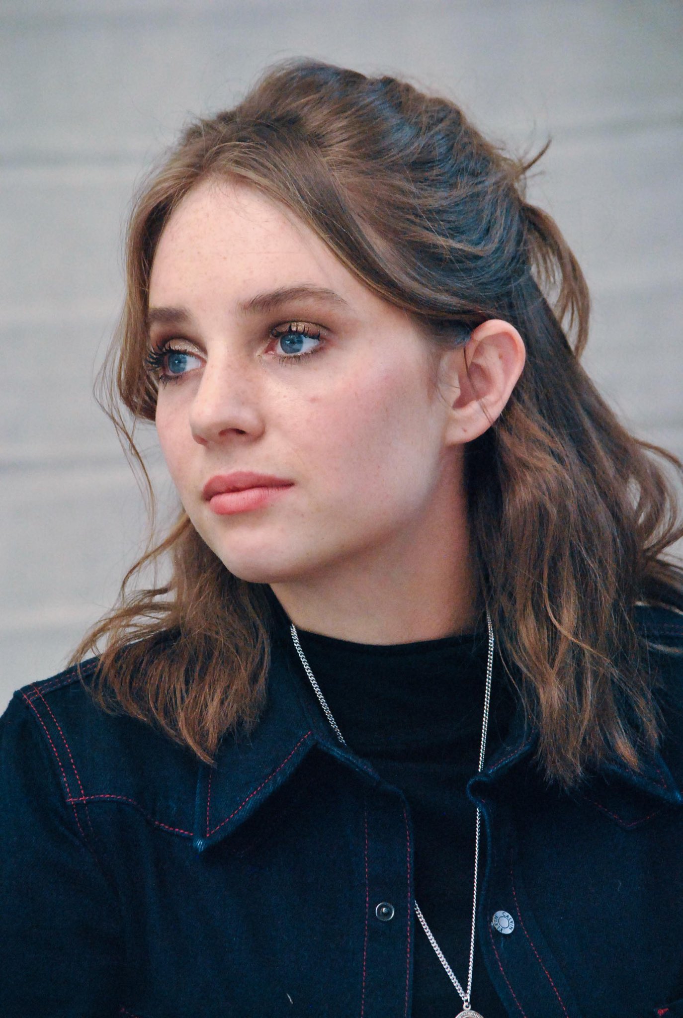 Maya Hawke まとめ売り daily maya hawke on X: 