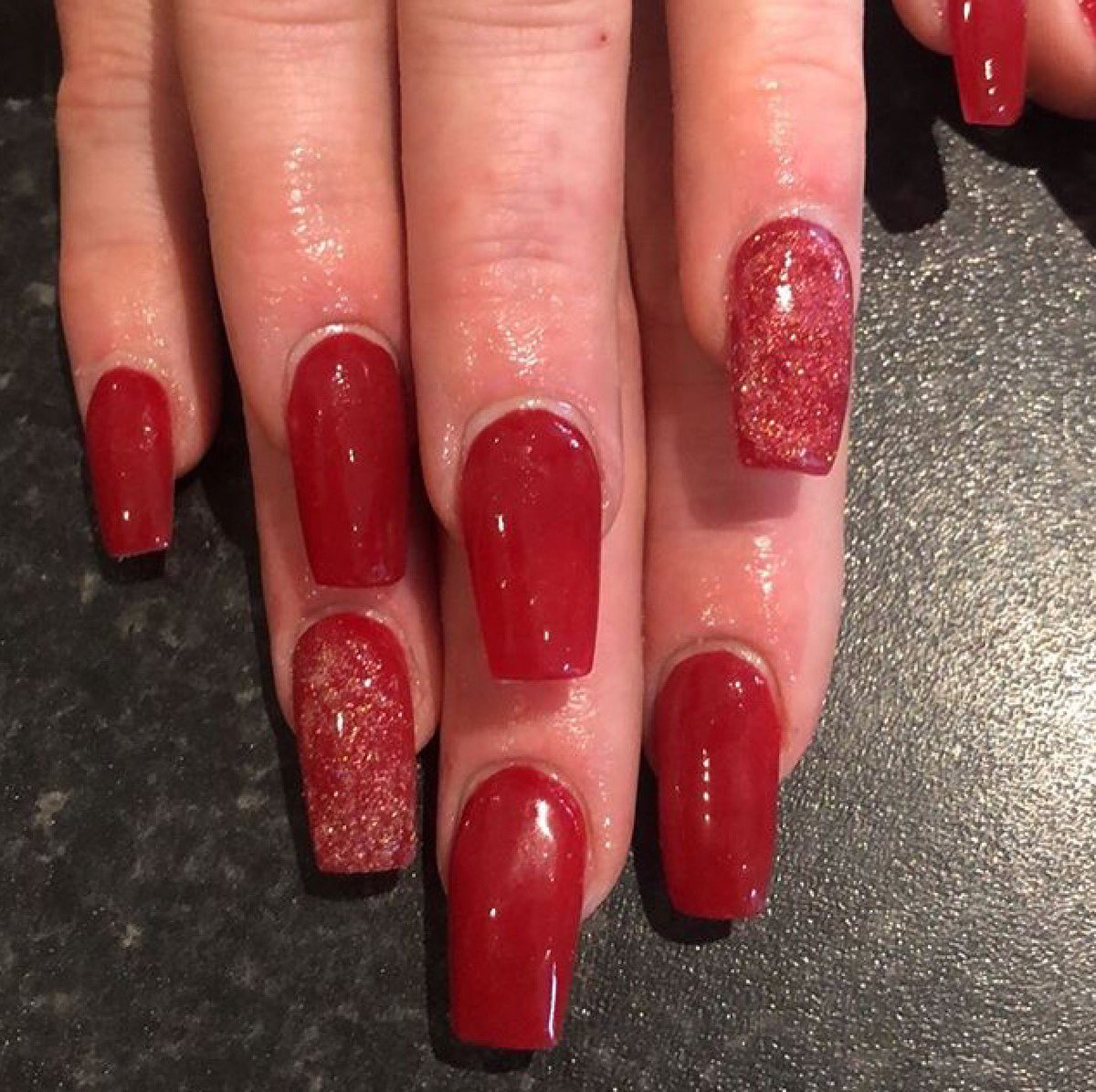 artisanbolton's tweet photo. Nails by Lucy at artisan https://t.co/UIAfLk563f