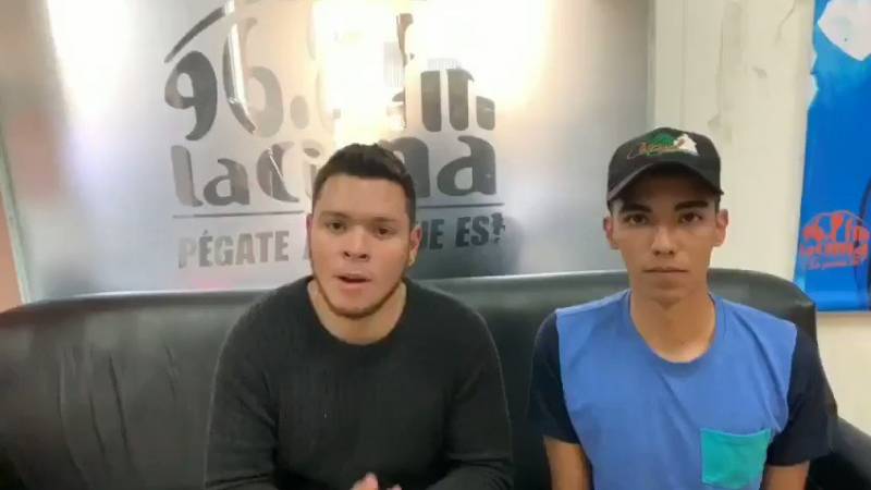 ConElMazoDando's tweet photo. ¡Ofrecieron disculpas! Detenidos dos locutores por divulgar información falsa sobre casos de Covid-19 https://t.co/UJPNbiu3nZ  #EnLasCallesVictoriaChavista https://t.co/Cy4MzHxvqW