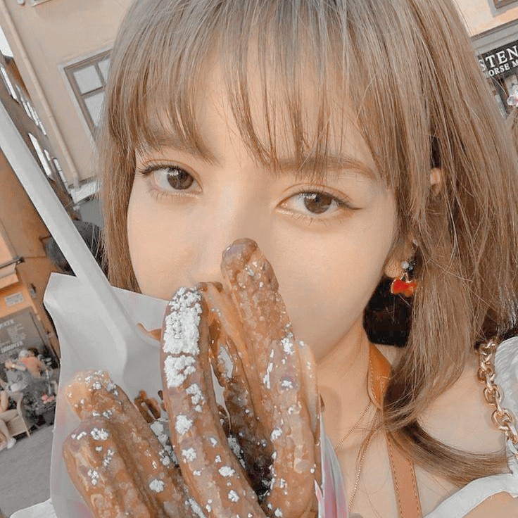 ticklecups's tweet photo. ʚ BLACKPINK's Lisa Layout Packs ɞ
❍︎ FOLLOW me to get more.
❍︎ RT / FAV if you save or use my edits.
#kpoppacks #blackpinklayout #blackpinkpacks #blackpinkaesthetic #LISA #LalisaManoban #리사 #lisaedit #lisalayout #lisaaesthetic #lisapacks #BLACKPINK #aestheticpacks https://t.co/2QvzXxsyAV
