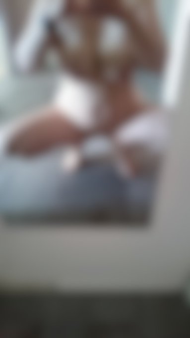 New photo up on Modelhub! This one is only for my Fan Club members. Sign up now: https://t.co/kTKH8Ca8Pt