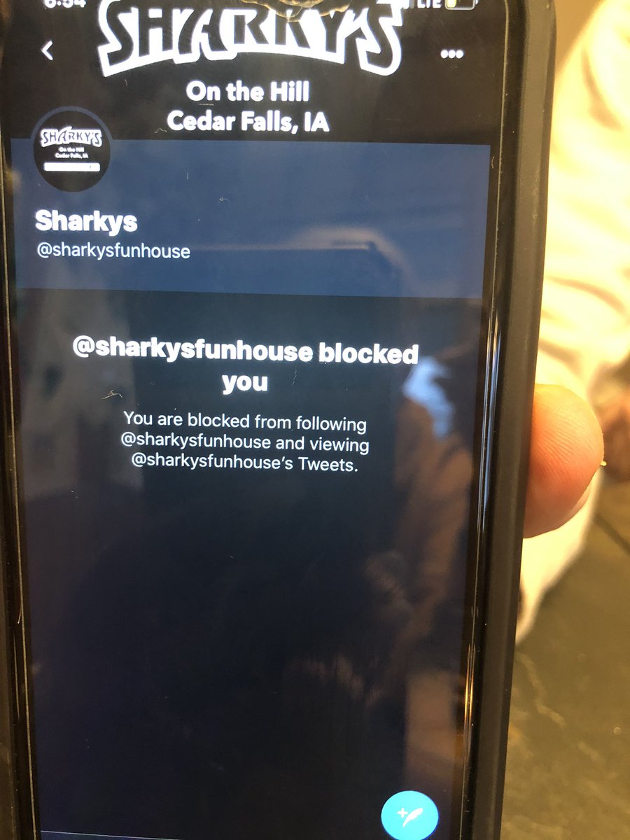 MaraJones4's tweet image. When @sharkysfunhouse blocks @ConnerBrandt 😂😂😂