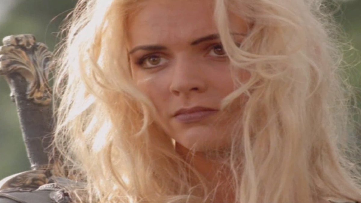 "For the love of the gods! Just washed my hair and can't do a thing with it!"