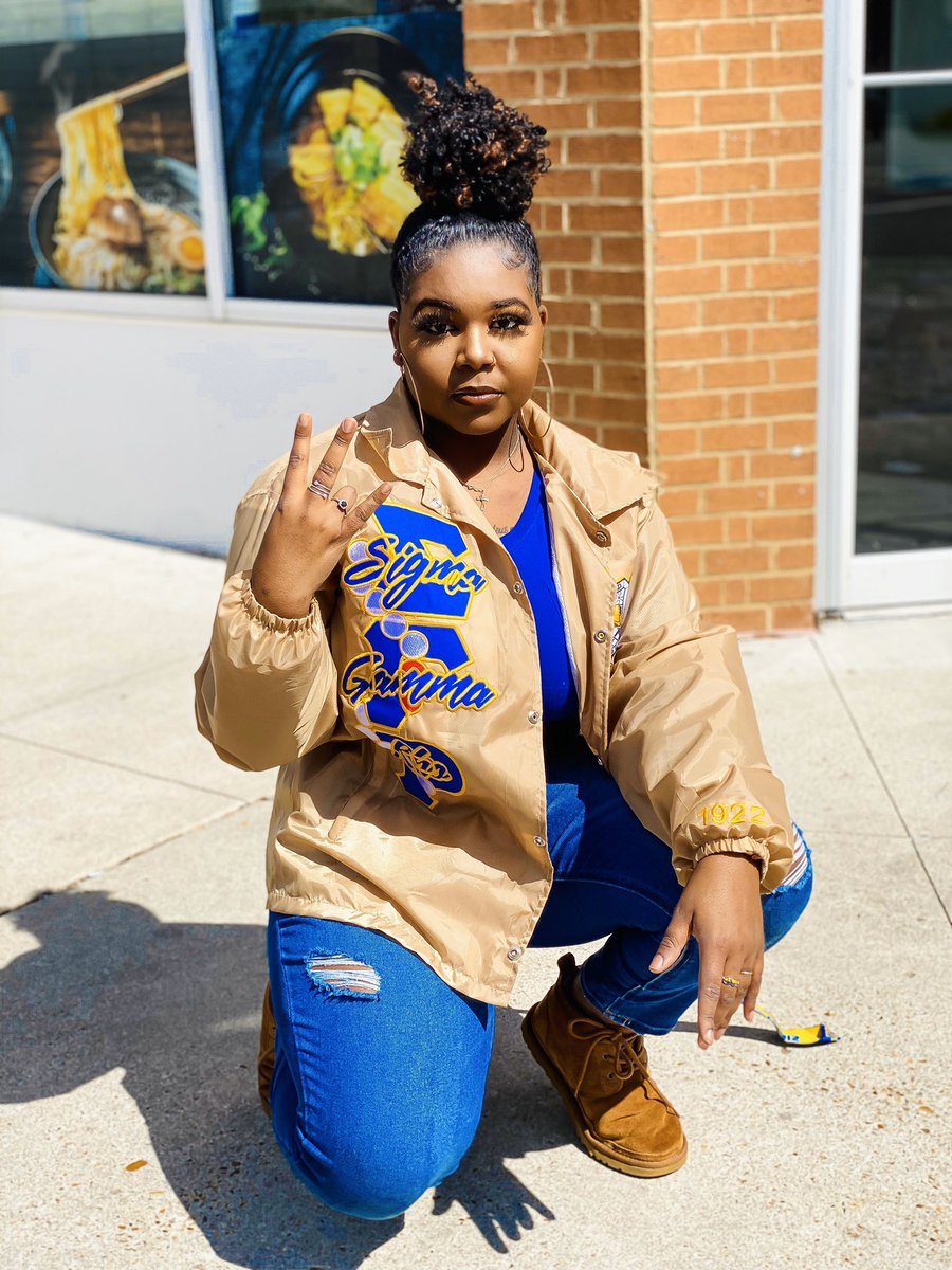 deswiththecanon's tweet image. views from the 6ix..

A Sigma woman I’m proud to be, and that’s on 1922.💙💛🐩 #SPR20
