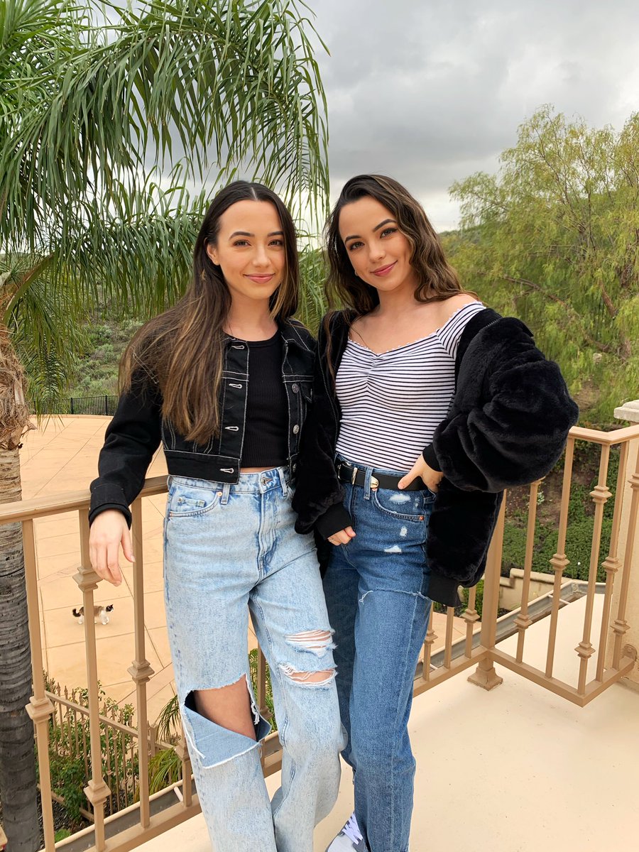 Merrell Twins "find the https://t.co/POgufX4srY" /