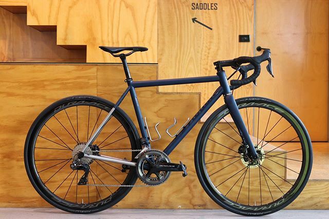 Mosaic Monday | This Matte Navy One-Tone RT-2 with Di2 is a stunning example of craftsmanship from our friends in Colorado! 🏔 🚲 .
.
.
.
#mosaic | #mosaiccycles | #matte | #baaw | #duraace | #shimano | #bgcustombuilds | #bikegallerymelb ift.tt/2xE4Q0l