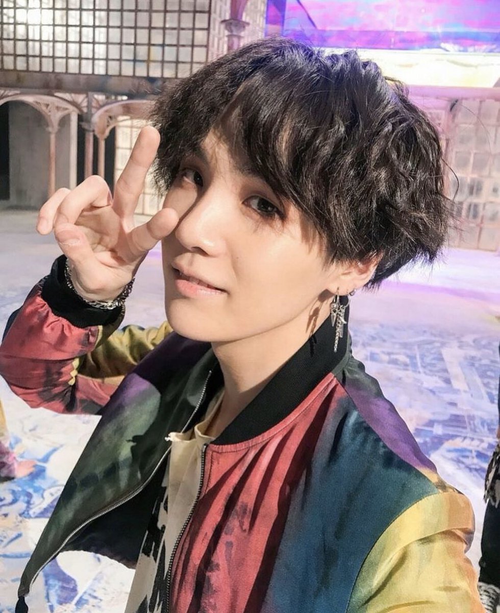 day 77: i want to boop yoongi’s button nose