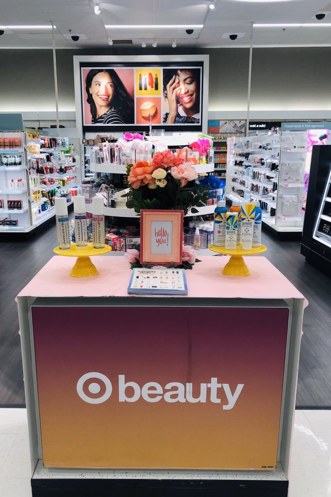 The Beauty Consultants @ T1101 are lightening the mood by spreading JOY with the 14 Days of Beauty kickoff! <a href="/heit_tim/">Tim Heit</a> @ejpereira92 @EndiafromTarget <a href="/jlwhite06/">Jimmie white</a> <a href="/RobertGuelbert/">Robert</a> <a href="/AlexisD1101/">.</a> @siedah1101