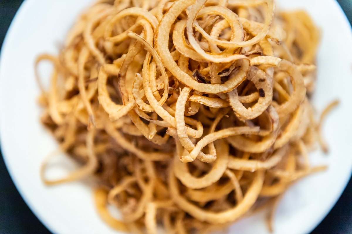 Served with Chili Ranch Dip, our onion strings are perfect to munch on with friends!  

#siliconvalleyrestaurants  #sanfranciscorestaurants #sf #sffoodie #bayareabites #bayareabuzz #siliconvalleyrestaurant