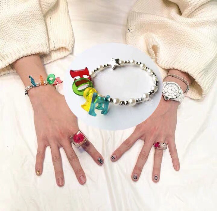 SHOP_LI_SHINE's tweet photo. #ลิชายเอาใจแม่ 
🌸 สร้อยข้อมือพี่โฮป 
• 350฿ รวมส่ง 
* สั่งซื้อ LINE : @shop_li_shine (มี@) แจ้งสินค้า และจำนวน ได้เลยค่า  
ปิดพรีทุกวันที่ 15 และ 30 ของเดือน 

 #ตลาดนัดบังทัน #ตลาดรถไฟบังทัน https://t.co/x5nZ2Zeq6P
