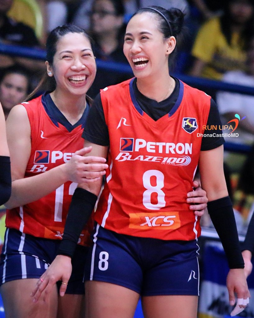 When FIVB says show us your smile 😃 , we will comply. Sending smiles and good vibes from the 🇵🇭 volleyball
@SuperLigaPH #PSLGrandPrix2020
#PSL2020 
@rachdaquis03 @Abymarano @Numero_otso @KiannaDy