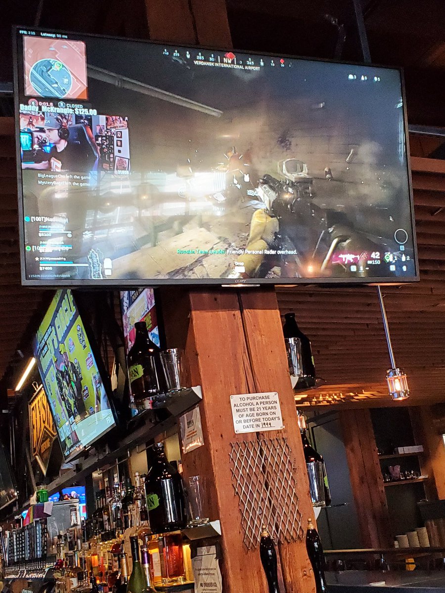 Dan29634979's tweet photo. @summit1g you are on multiple screens at the bar here. https://t.co/y5J3XV752E
