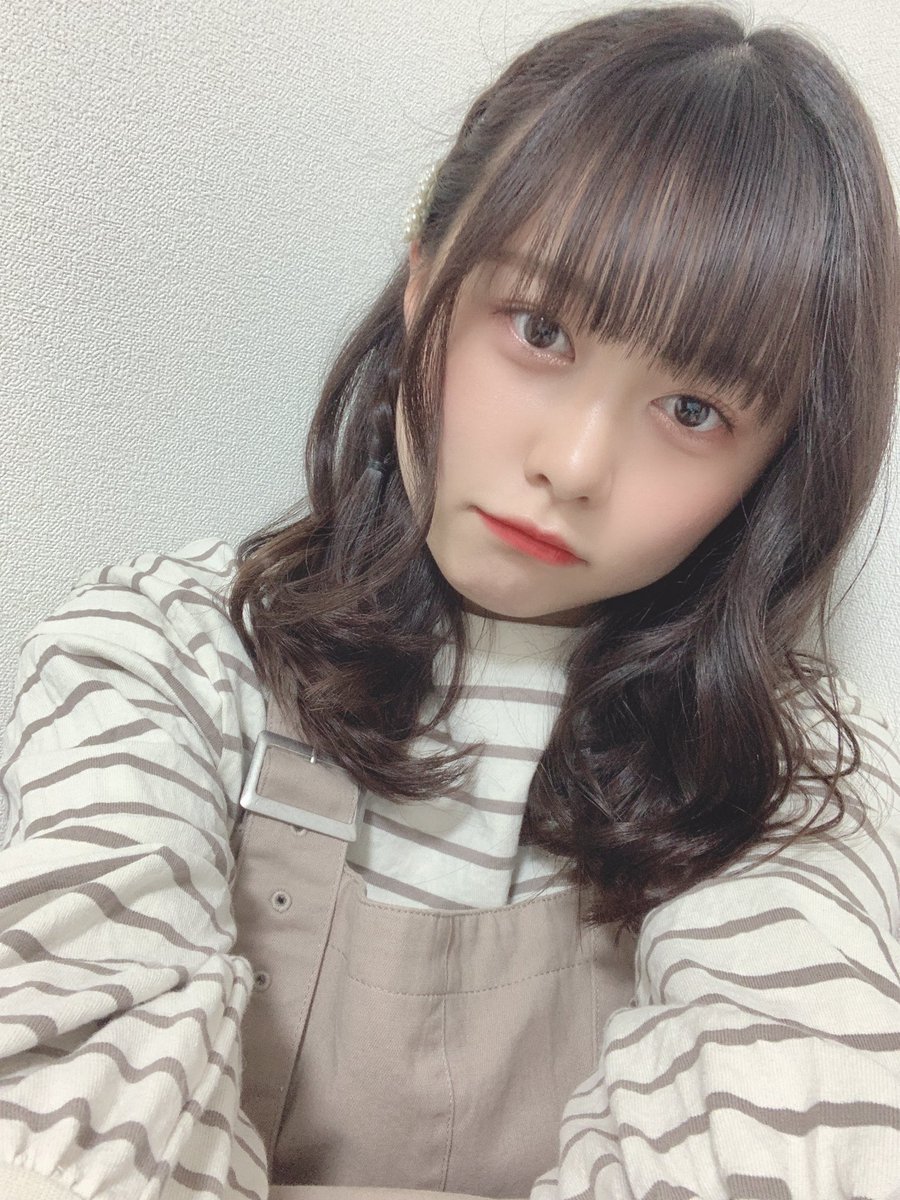 中元ひより ｏｌ 時々 グラビア در توییتر ふてぶてしい顔しとる