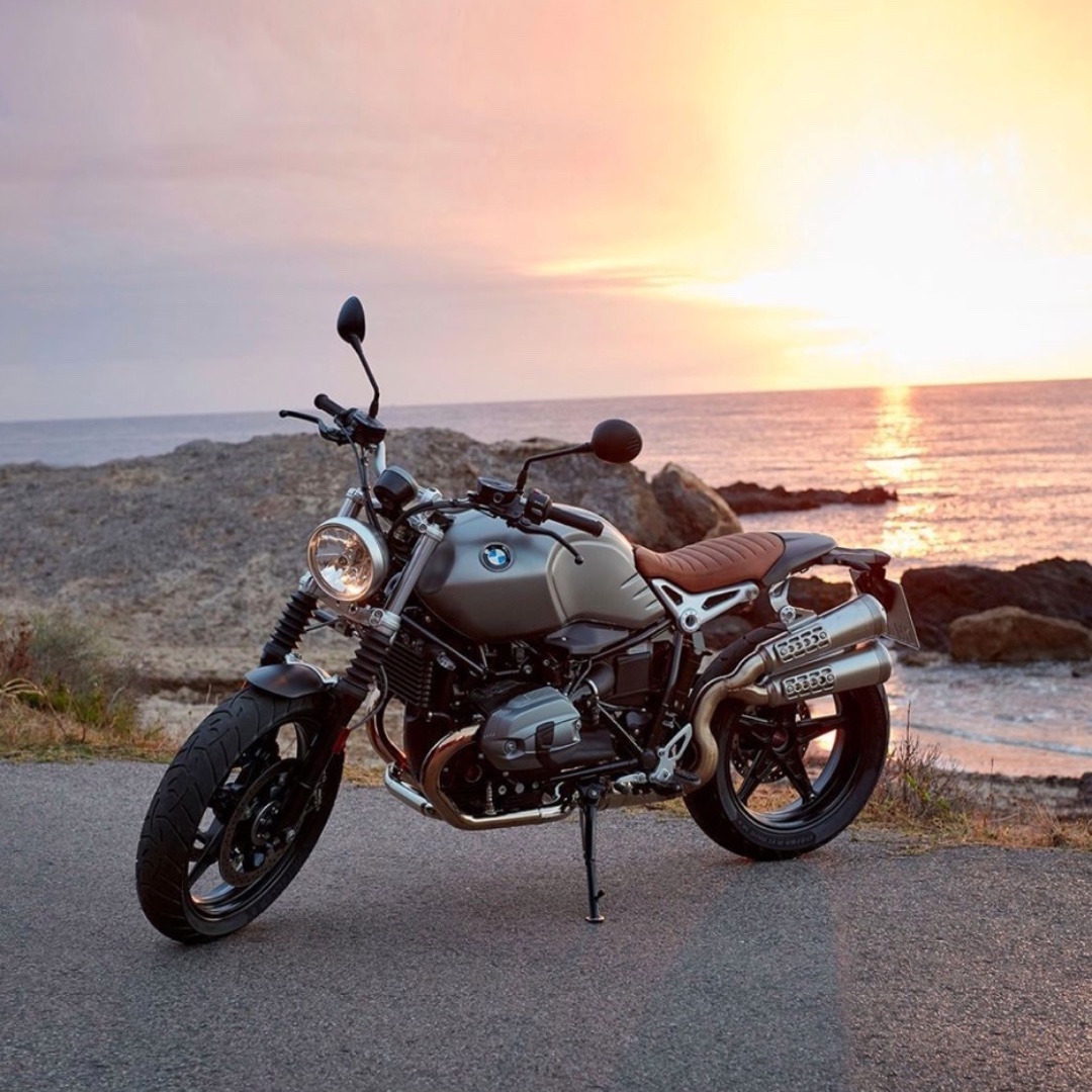 SandtonMotorrad's tweet photo. Always arriving in style for the next sunrise with the #RnineTScrambler.
#MakeLifeARide #Soulfuel #BMWMotorrad https://t.co/rtUfajQyiG