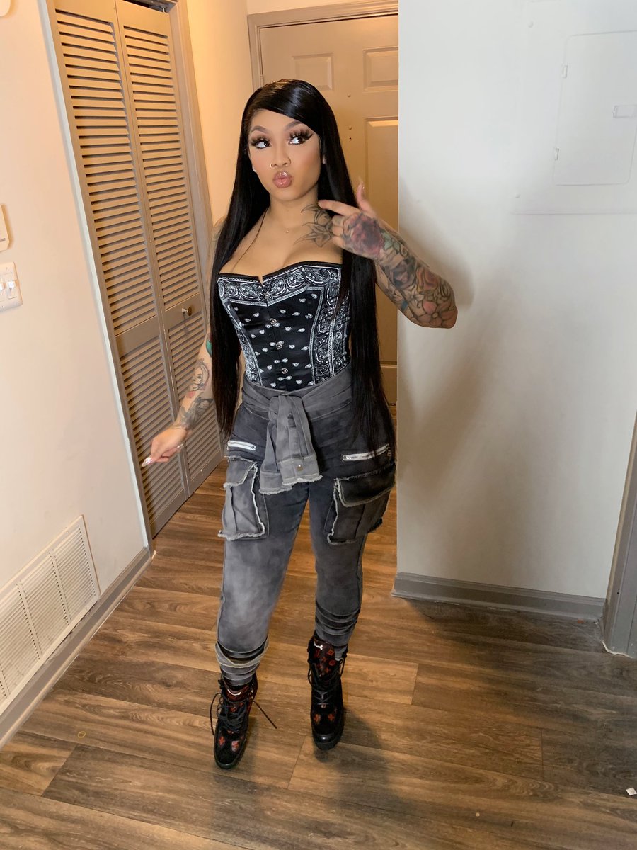 CubanDaSavage's tweet photo. https://t.co/YmTcObIzU3