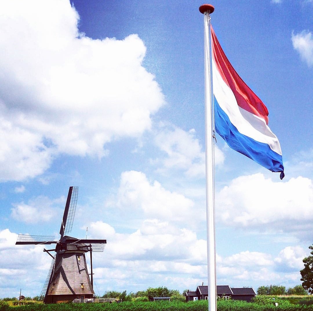 anggresrumana's tweet image. #holland #belanda🖤
