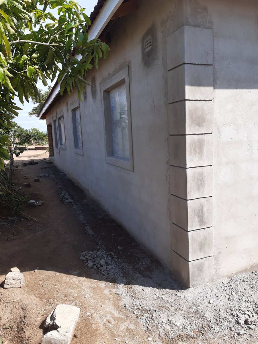 Lt_Ndlovu's tweet image. I am a class 1 bricklayer located in Bulawayo Zimbabwe. These are some of the projects i have done so far. Please retweet and like. You never know my next customer might be on your timeline. @daddyhope @Mathuthu @Mamoxn