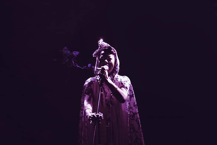 photodealer1's tweet photo. Una de mis fotos favoritas es esta, tomada a @ladameblanche13 durante su presentación en el Festival Julio Torri 2019, en la @PlazaMayorTRC. https://t.co/9M7up3KwGt