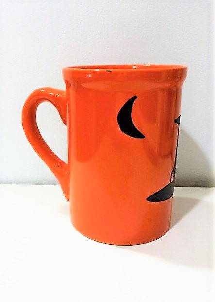 KraftyMcKrafter's tweet image. Witches Coffee Mug, Witch Hat Mug, Fall Coffee Cup, Ceramic Coffee Cup, Witches Brew Gifts, Fall Kitchen Decor, Orange Dining, Halloween Cup tuppu.net/bbe1173  #FallKitchenDecor