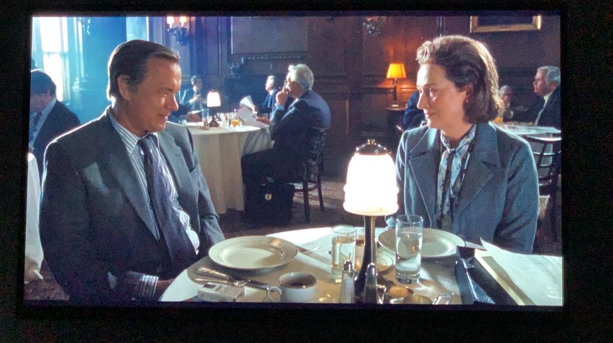 Son días tristones pero saldremos de esta. Comparto mis pequeños planes en casa por si os sirven de idea. 
Día 2: The Post. 🎬 
Me fascinó el libro “Una historia personal', la autobiografía de Katharine Graham y me ha gustado mucho la peli, inspirada en el mismo. #YoMeQuedoEnCasa
