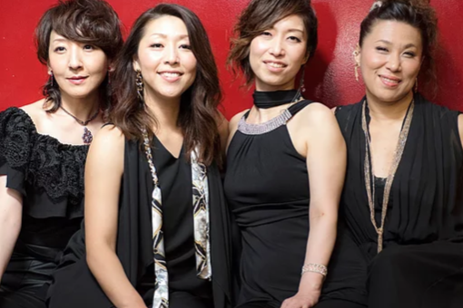 All_in_Fun_live's tweet photo. 3/21(土)

『SUITE VOICE』

抜群のハーモニーワークと、コーラスの華やかさを持ち合わせ、癒し系にもダンサブルにも自由に女声4声を操る極上のボーカルライブ！

Open 12:30 Start 13:00～
2ステージ、入替なし
Music Charge 予約3,500(当日4,000)円＋2order https://t.co/eNgk7AhKPk
