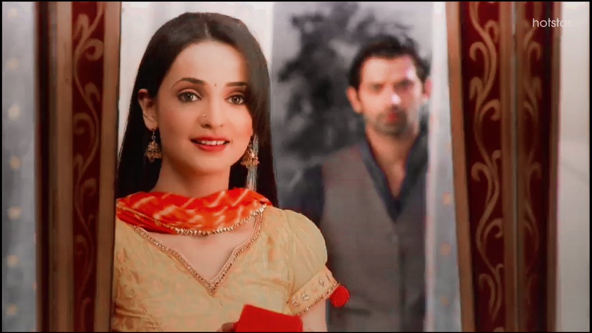 When Arnav brought Khushi (uske size ki) bangles  #SanayaIrani  #BarunSobti  #IPKKND  #IPKKNDRewind  #Arshi