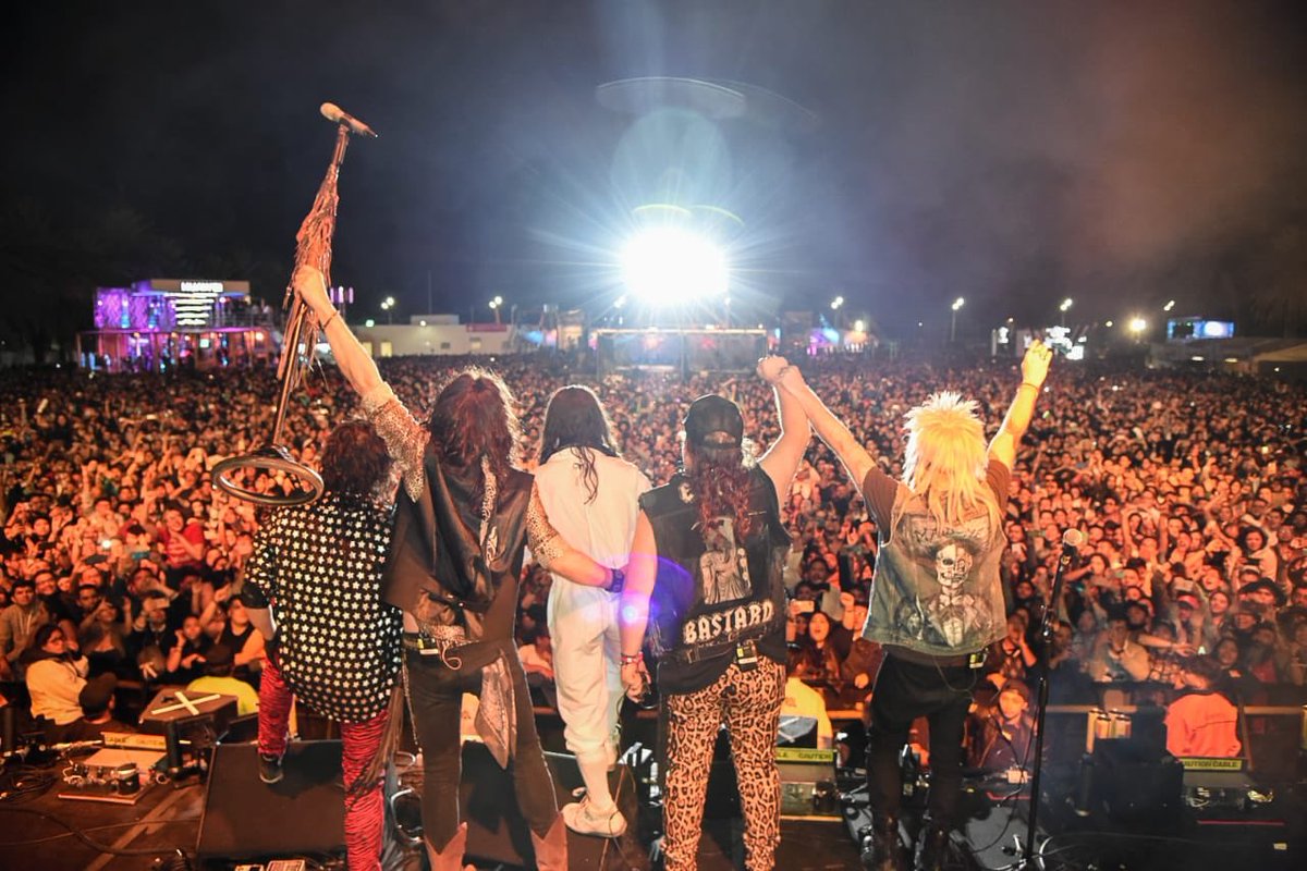 moderatto's tweet photo. Gracias #ViveLatino 🔥🙏🏻 https://t.co/SIpB1gdc6W