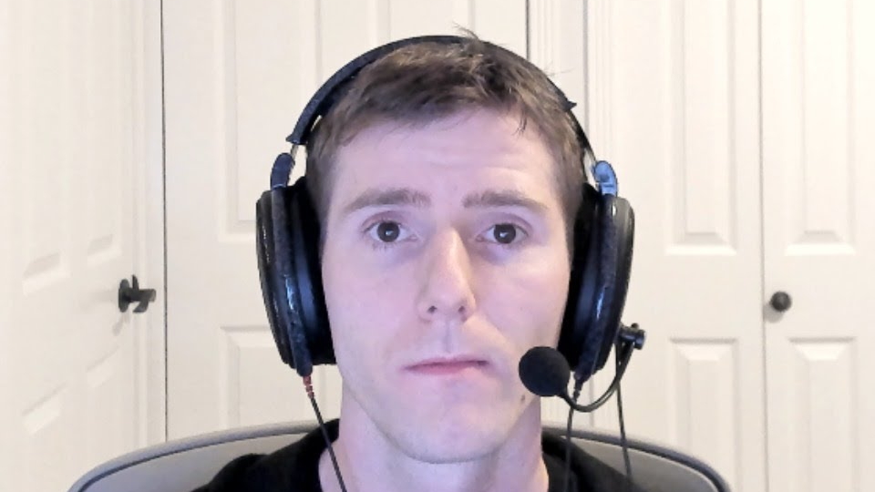 david10poop's tweet photo. linus be saddy on dem bois https://t.co/E361N7UUEj