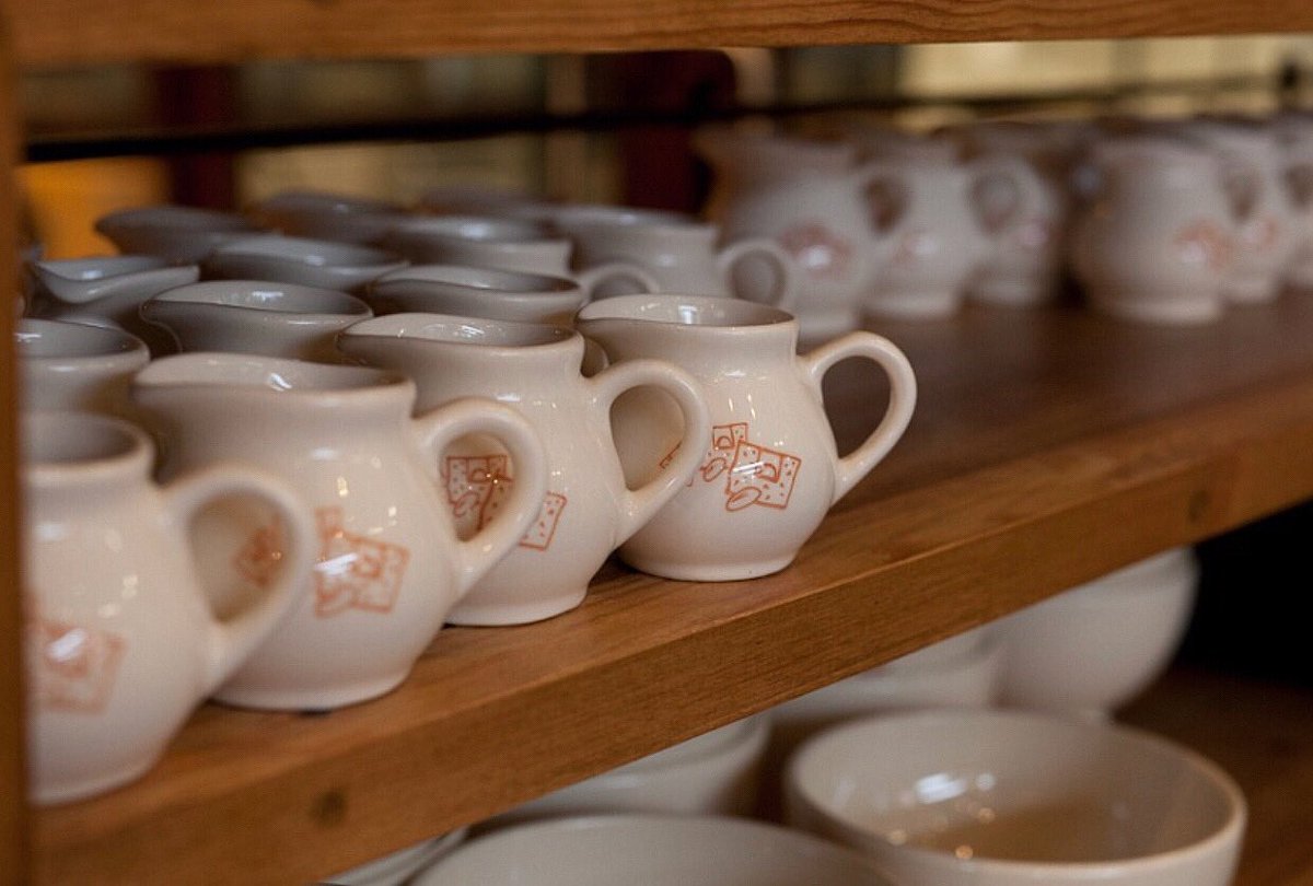 Çok sevdiğiniz o seramikler mağazalarımızda satışta, ilgilenenlere duyurulur 🤗
•••
#lepainquotidien #lepainquotidientr