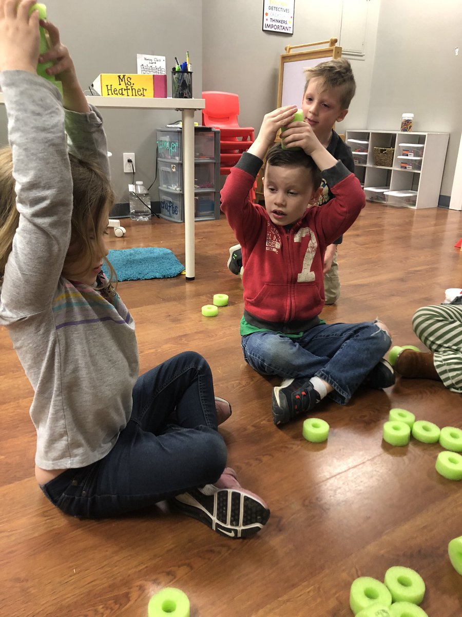 MsDesirae_LPS's tweet photo. Our friends listened to Ten Apple Up on Top. Now we are trying to balance ten “apples” on our head! https://t.co/a97QqFGGqS