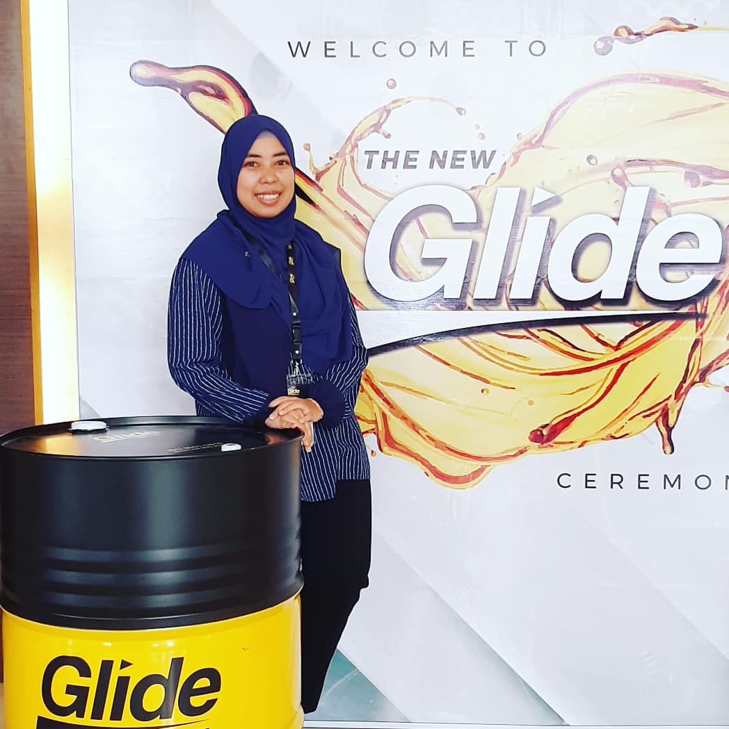 qisstiera90's tweet photo. The New Glide
Beyond Expectation!
Pilihan Qiss untuk minyak enjin kereta kesayangan Qiss tu mestilah keluaran Glide Lubricants
Produk tempatan ni sesuai untuk enjin kereta tempatan
@glide.lubricants
#glidetechnology
#glidelubricants
#beyondexpectation
#glidewithUs
#newGlide2020 https://t.co/X36F4oUwp8