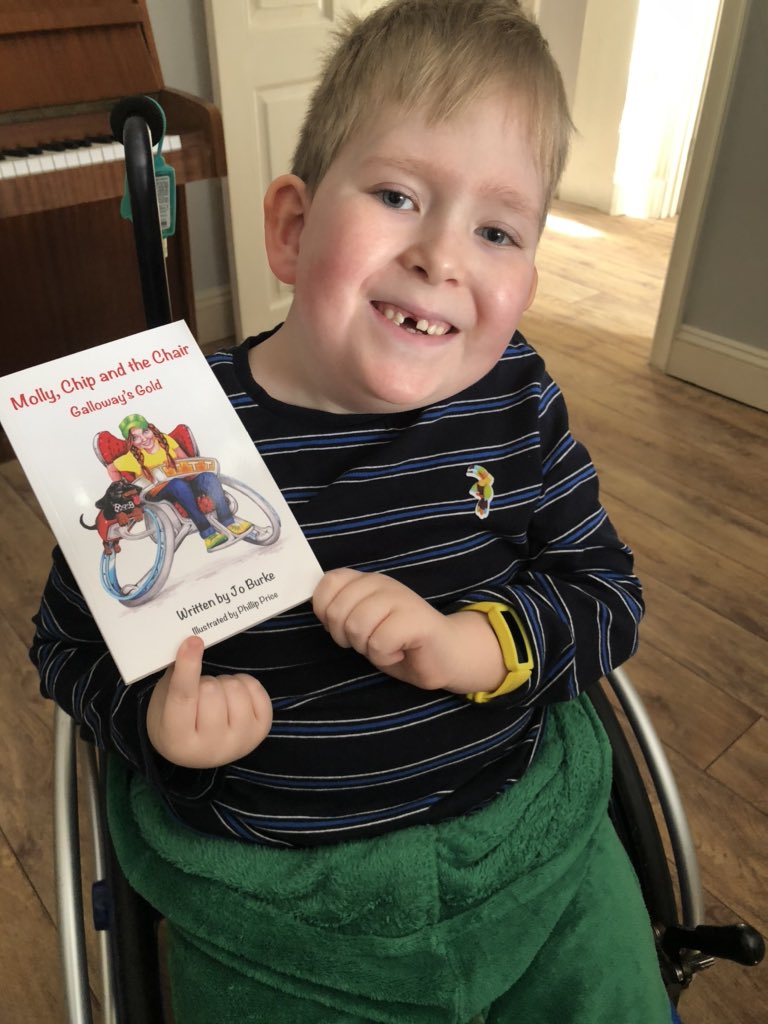 HugsForNoah's tweet photo. This book is brilliant @StandonCustard thanks so much @JoBurkeComedy 😘😘😘😘 #COVIDー19 #isolation #SpinaBifida #hydrocephalus #Keepmesafe https://t.co/drKJiLEw4K