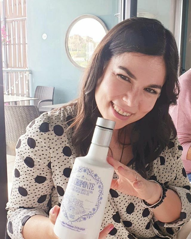 🇪🇸Me parece que a nuestra amiga @anahachehache le ha gustado nuestro AOVE Sacromonte. Gracias por la foto bonita!😘
🇬🇧I think she likes it! Thanks @anahachehache ift.tt/3d2XN1z