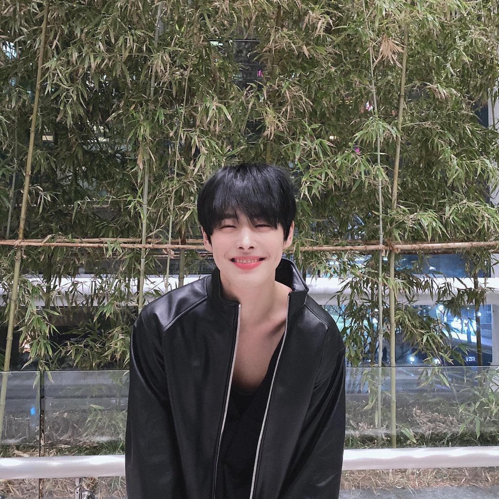 plzzbemyboy's tweet photo. 강아진줄알앗는데여우엿슴 https://t.co/Jqd3kdjYRr
