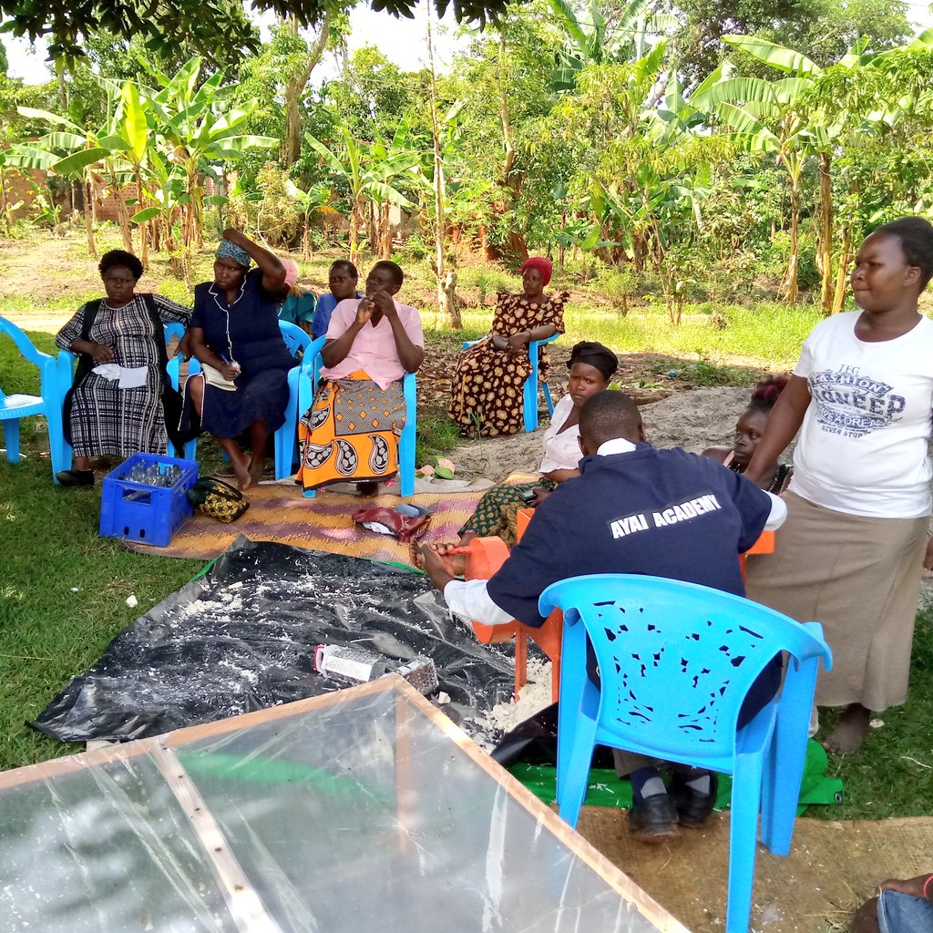 steffi_maingi's tweet image. #InnovativeVolunteerism has inspired youth in #BugandaKingdom to fabricate solar dryers to reduce emissions, post-harvest losses. cassava chips are no longer left to dry on bare ground farmers are putting more money in the pocket. #EBAFOSA