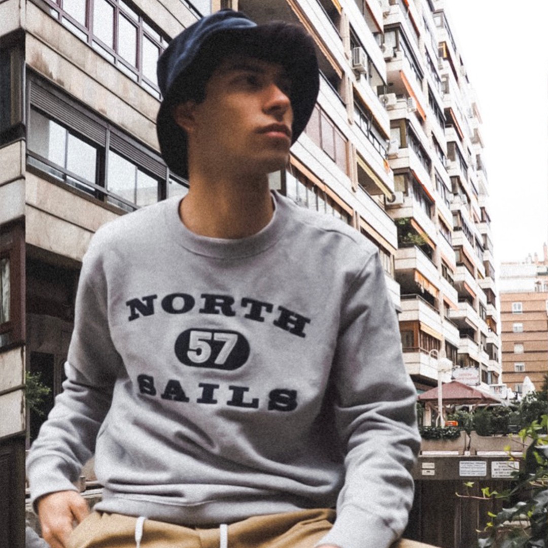 NorthsailsC's tweet photo. Time to 🆙your urban spirit
@jmembrillog is our street-style hero in our iconic 57-printed sweatshirt. Share your own #NorthSailsCollection style by tagging us @northsails_collection x #SustainableSpring.
Shop his style now ⬇️
https://t.co/HbmWyrSpEB

#BeNorthSails https://t.co/Kzt4FodnRm