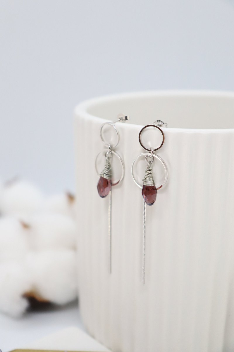 Teardrop Crystals Drop Unique O-Ring Post Silver 925 Earrings etsy.me/3aX28S0 #HandcraftedJewellery #LongEarrings #GorgeousEarrings #LovelyEarrings #purplejewelry #teardropcrystal #lovelyearrings #925silverearrings #giftforwomen #minimalist #handmadejewellery