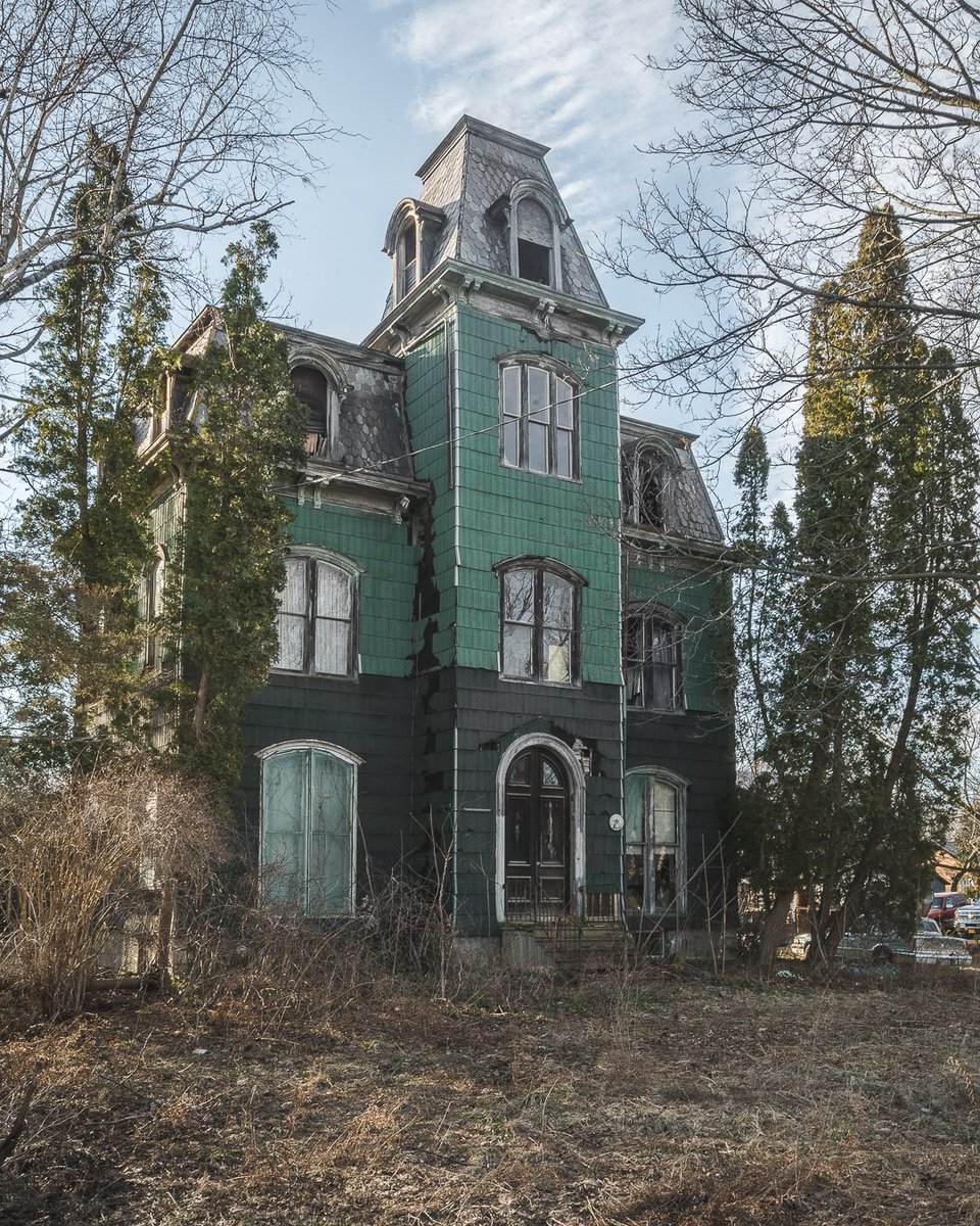 Crazy Abandoned House
♡
♡
♡
wanderingsouls.ca
IG: @the_sparkler
TikTok: <a href="/the_sparkler_/">Sparkles✨️</a>
♡
♡
♡
#abandoned #abandonedplaces #urbex #urbanexploration #explore #decay #photography #picoftheday #fineart #architecture @worldabandoned <a href="/abandonedspaces/">Abandoned Places</a> <a href="/urbexa_com/">URBEXA 🌐</a> <a href="/urbexers/">⛔ Urbexers.Club</a>