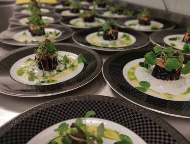 DiscoverUK1's tweet photo. Self-Isolate in style: This Michelin-winning Edinburgh restaurant has a new Social Distancing Menu
The restaurant previously won a prestigious Michelin award for its Mediterranean-style small plates made using Scottish ingredients

https://t.co/GCmZb1glbH

#Restaurant #Edinburgh https://t.co/18Mms3DQeh