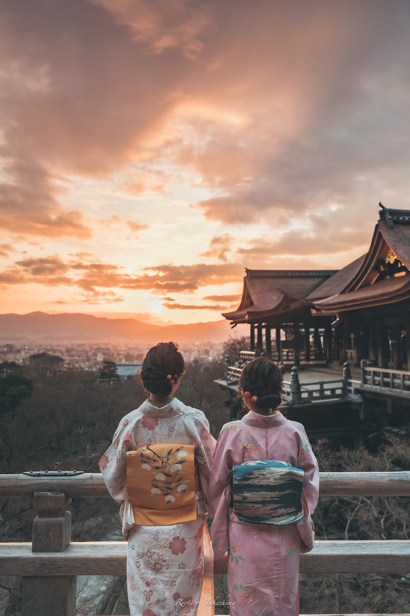 タケタロ A Twitter 清水からの夕景 工事が終わった清水寺 久しぶりに見た清水の舞台と夕焼けのコラボは最高でした 東京カメラ部