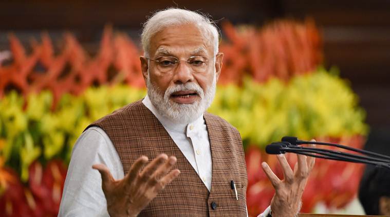 JKNews_7's tweet photo. PM Modi lauds efforts of doctors, nurses, municipal workers in fighting COVID-19 https://t.co/853bC8hRTI https://t.co/B99OcLCVqw