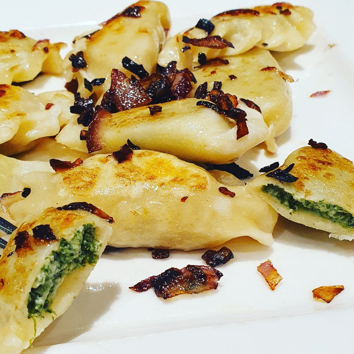 Have you tried our home made dumplings yet?

Spinach and cheese are my favourite at the moment🥰🤩

Which one you would have it?

Remember that we can deliver to your door step any time 😉😊😋 

#home #made #dumplings